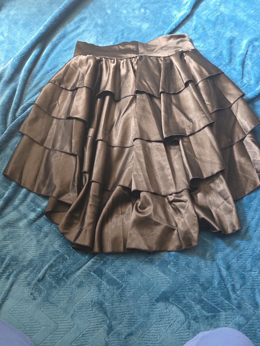 NWOT Tiered Satin Ruffle Skirt - Black
